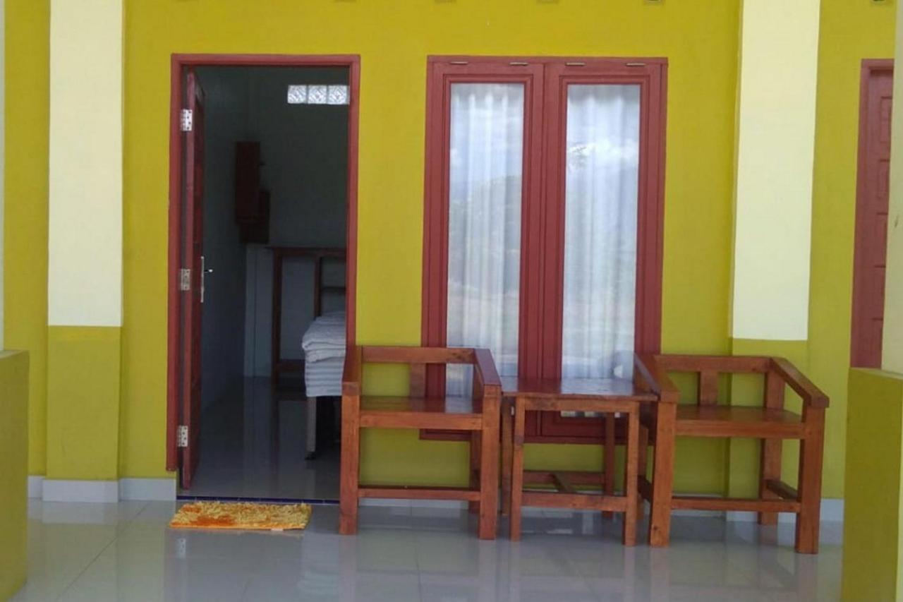 Sinapuran Hotel Anugrah Situngkir 3 Near Creative Hub Pangururan Samosir Redpartner المظهر الخارجي الصورة
