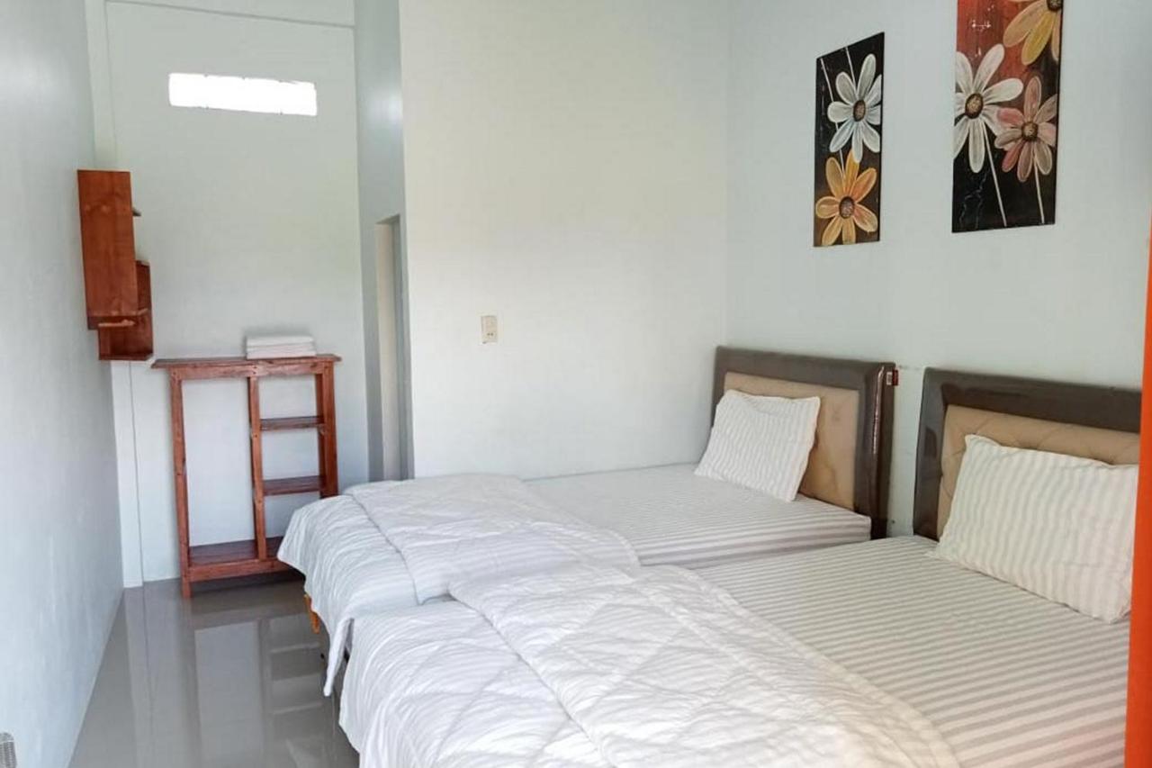 Sinapuran Hotel Anugrah Situngkir 3 Near Creative Hub Pangururan Samosir Redpartner المظهر الخارجي الصورة